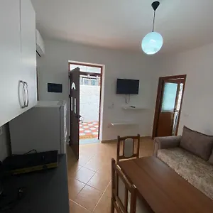 Dangolli House Appartement Vlorë